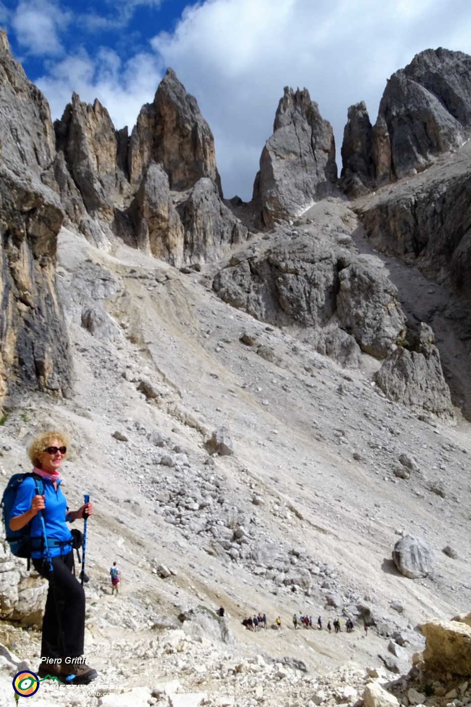 34 Torrioni, guglie, campanili, imponenti.JPG